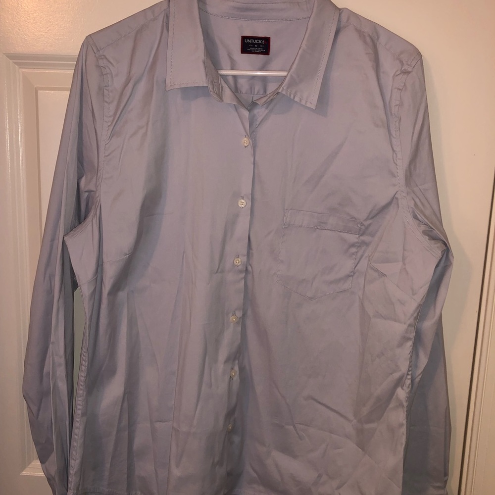 NWOT UnTuck It button-up shirt